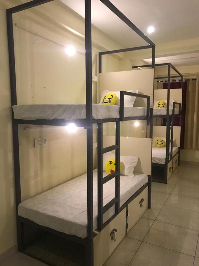 קאסול Hostel Cozy Beds מראה חיצוני תמונה